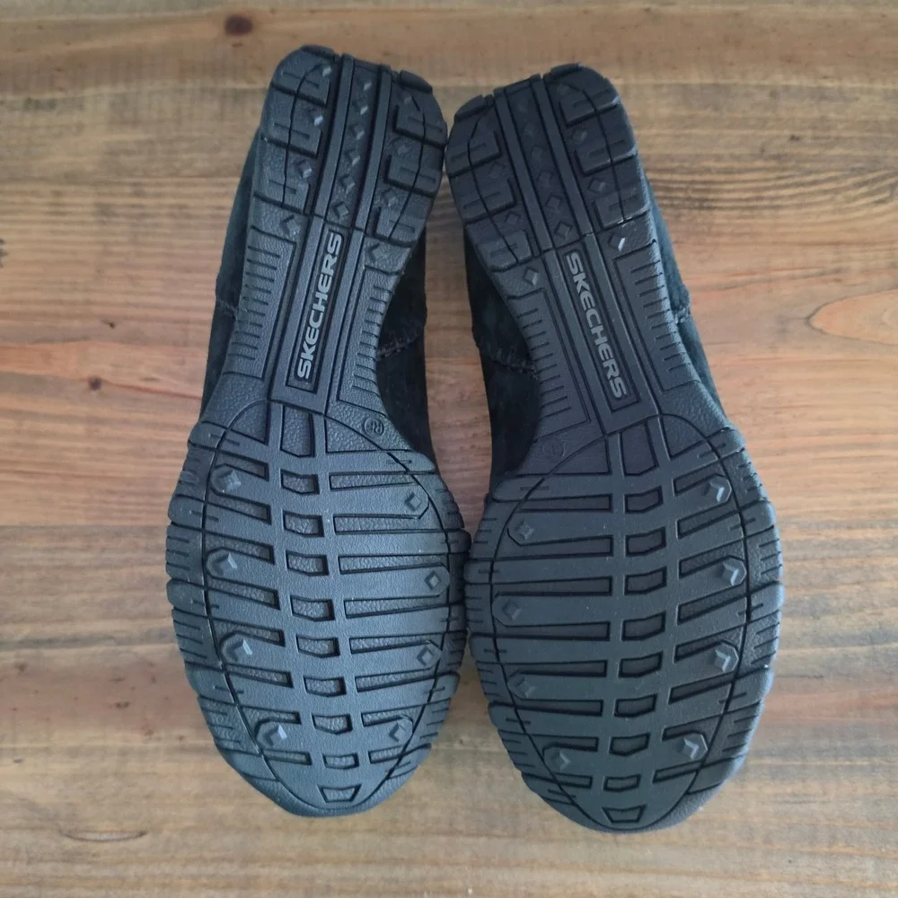 Skechers Womens Bikers Alumni Loafers Black Suede Relaxed Fit Size 8